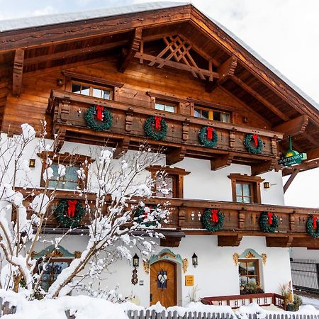 Sportpension Elisabeth Neustift im Stubaital Exterior photo